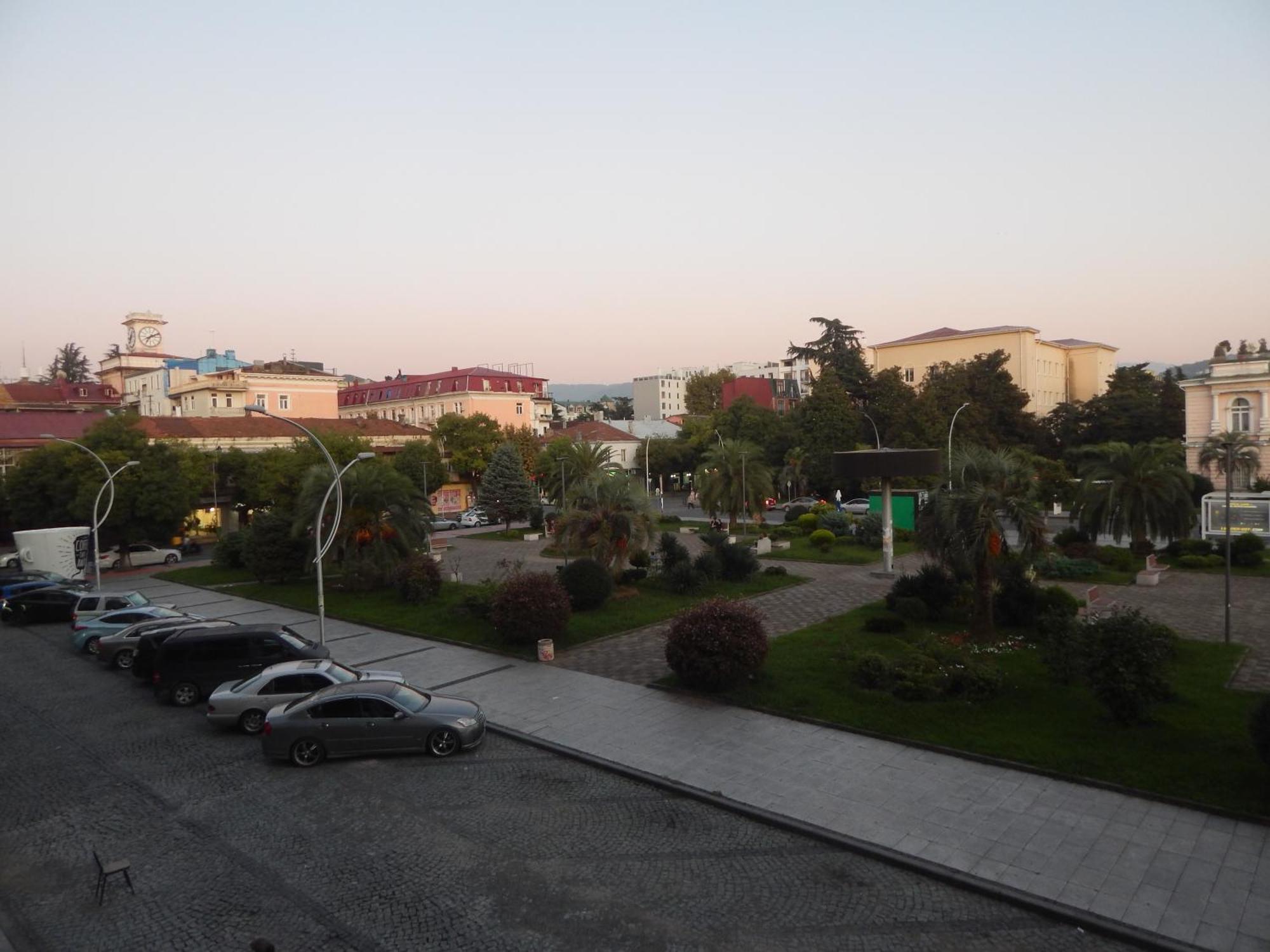 Melini Boutique Hotel Batumi Exterior photo